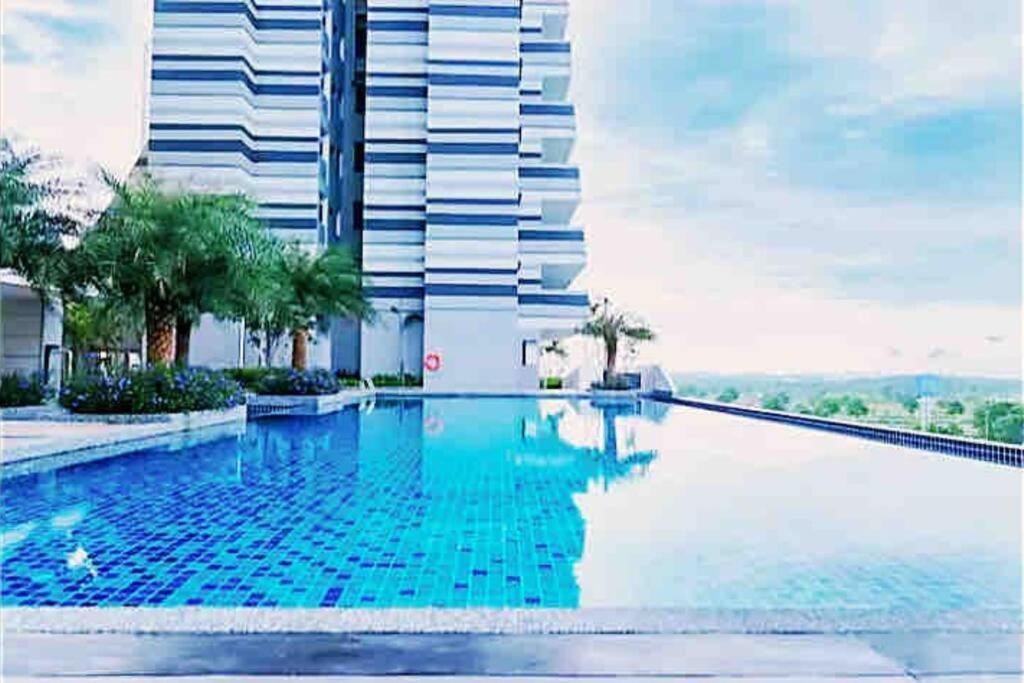 Legoland Jb Aghome Medini 3Room8Pax Bukit Indah Nusajaya  Buitenkant foto